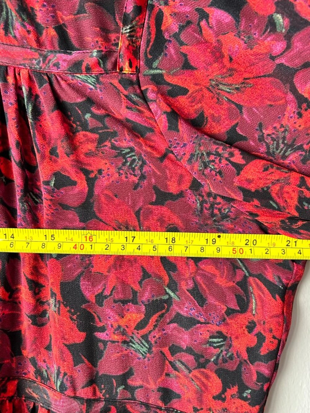 Cinq à Sept Drew High Neck Tiered Floral Mini Dress Red Black Size 12 - Picture 9 of 10
